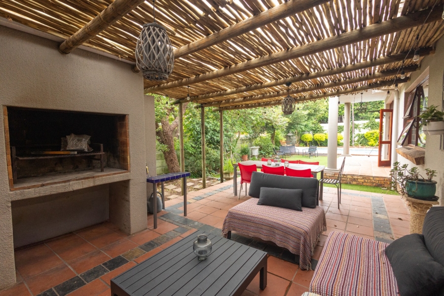 To Let 5 Bedroom Property for Rent in Vierlanden Western Cape